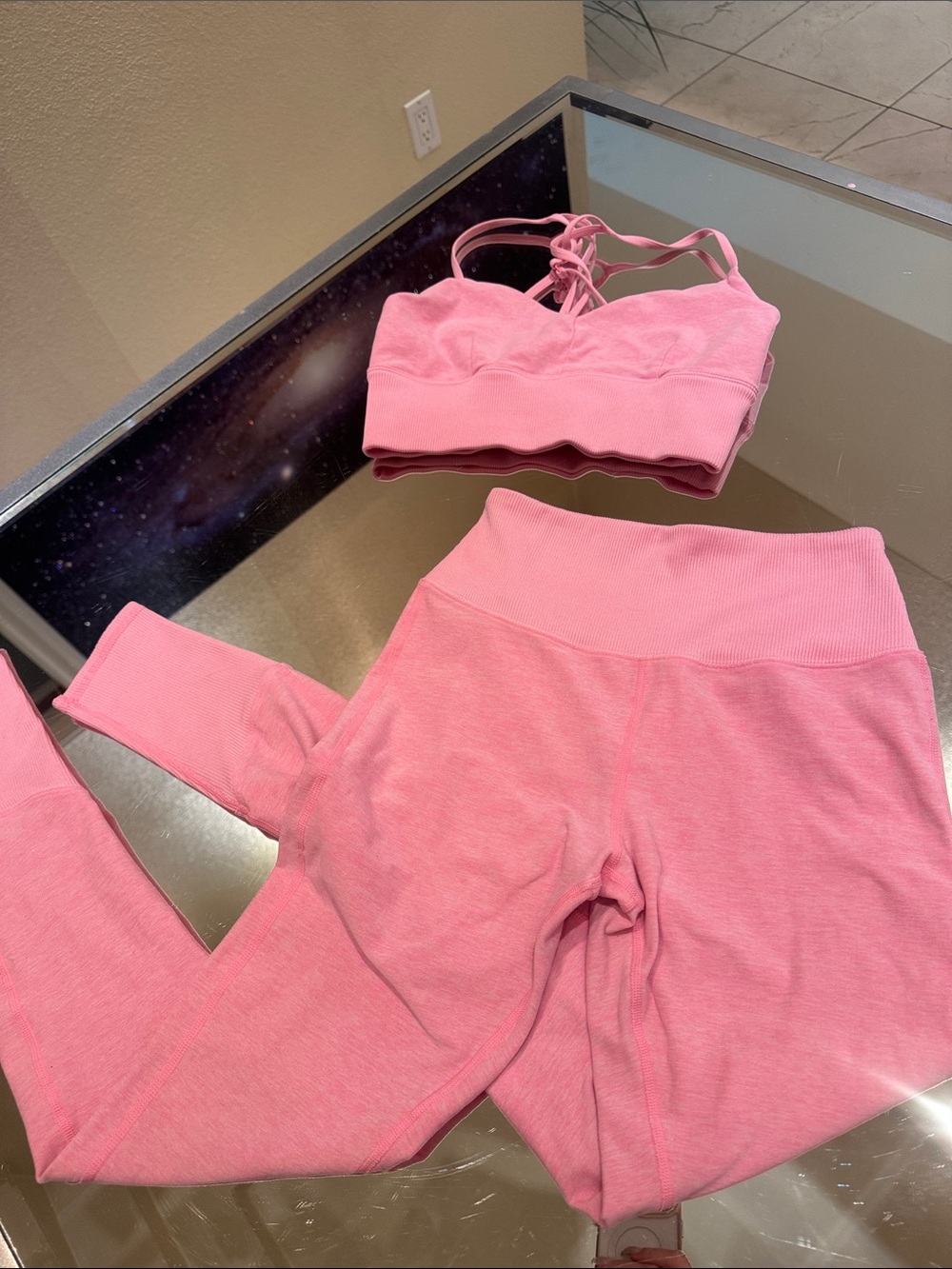 Alo Yoga Bubble Gum Pink Soft Set